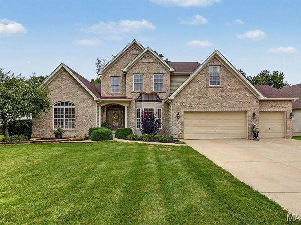 1052 Brook Mont Drive, O'Fallon, MO 63366