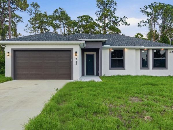 923 MILWAUKEE BOULEVARD , LEHIGH ACRES, FL 33974