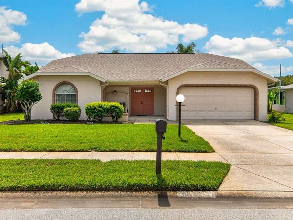 10707 FALLEN LEAF LANE , PORT RICHEY, FL 34668