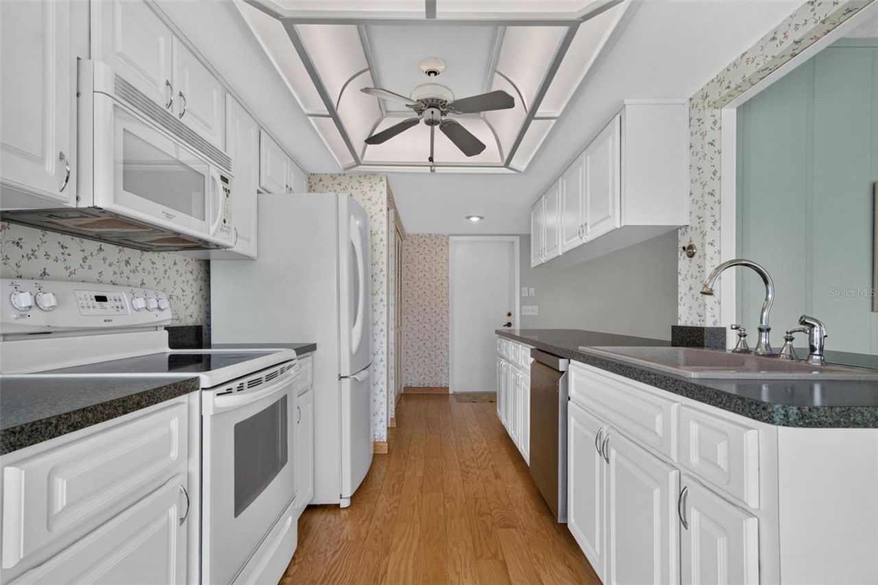 10707 Fallen Leaf Lane , Port Richey, FL 34668 Photo