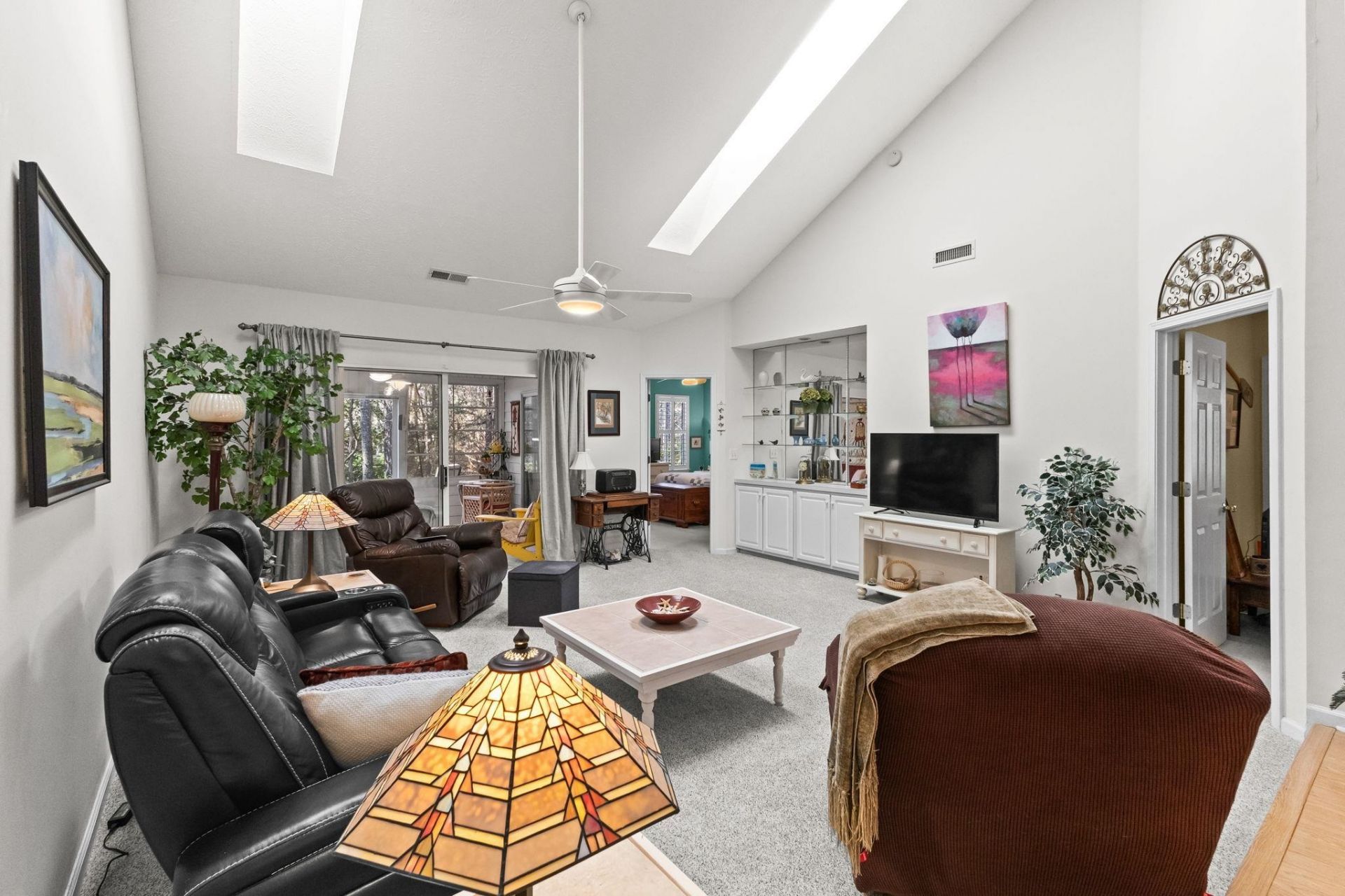4540 Eastport Blvd.  Photo 11