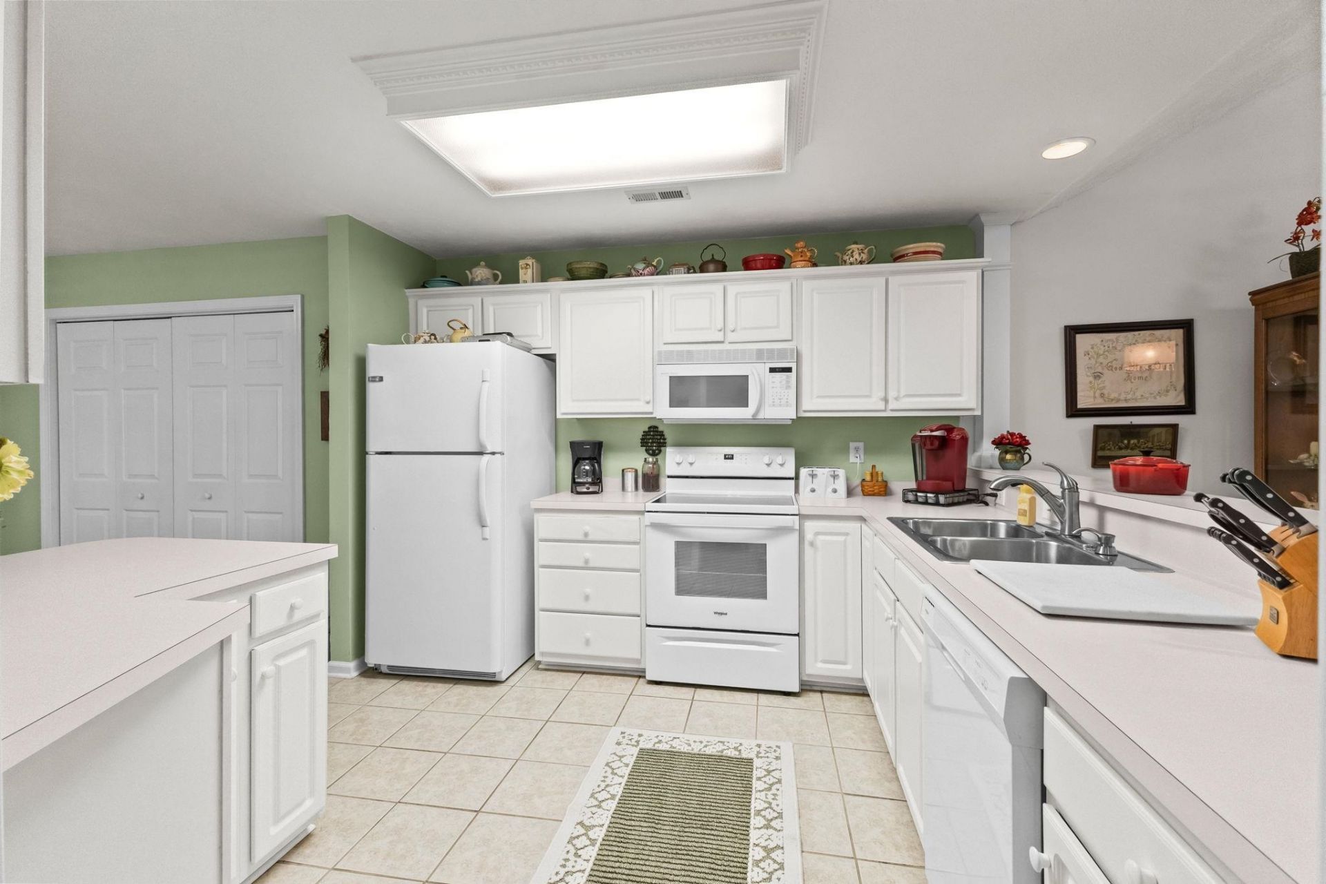 4540 Eastport Blvd.  Photo 18