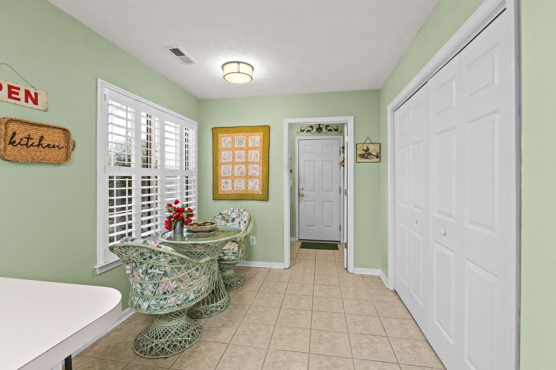 4540 Eastport Blvd.  Photo 21