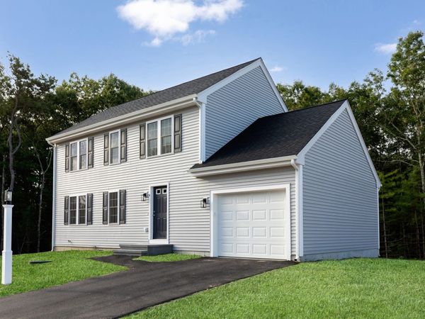 4 Lady Bug Ln, Plymouth, MA 02360