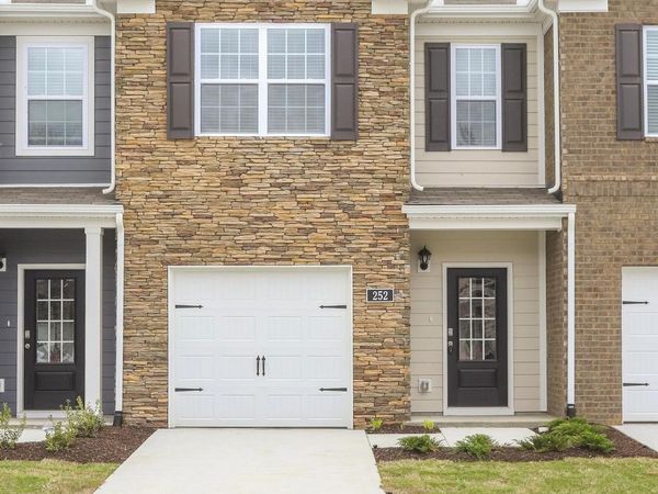 250 Hazel Ln, Lebanon, TN 37087
