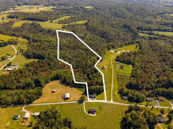 1810 Holland Rd , Lafayette, TN 37083