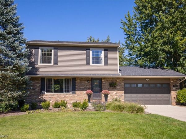 905 Hampton Drive , Macedonia, OH 44056