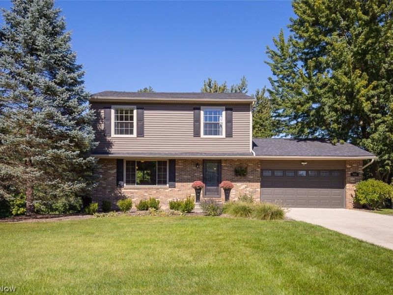 905 Hampton Drive, Macedonia, OH 44056 Photo 2