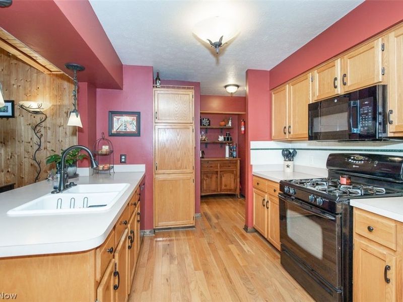 905 Hampton Drive, Macedonia, OH 44056 Photo 9