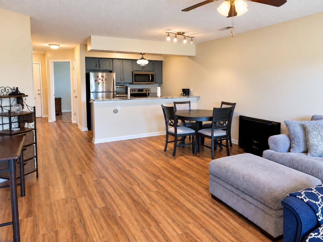 4990 Windsor Green Way Photo 21