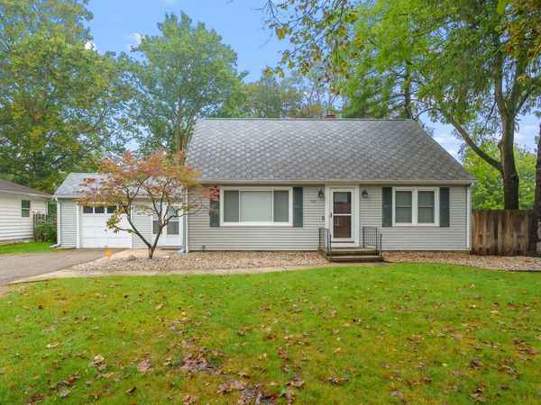 910 Farrell Avenue, Kalamazoo, MI 49006