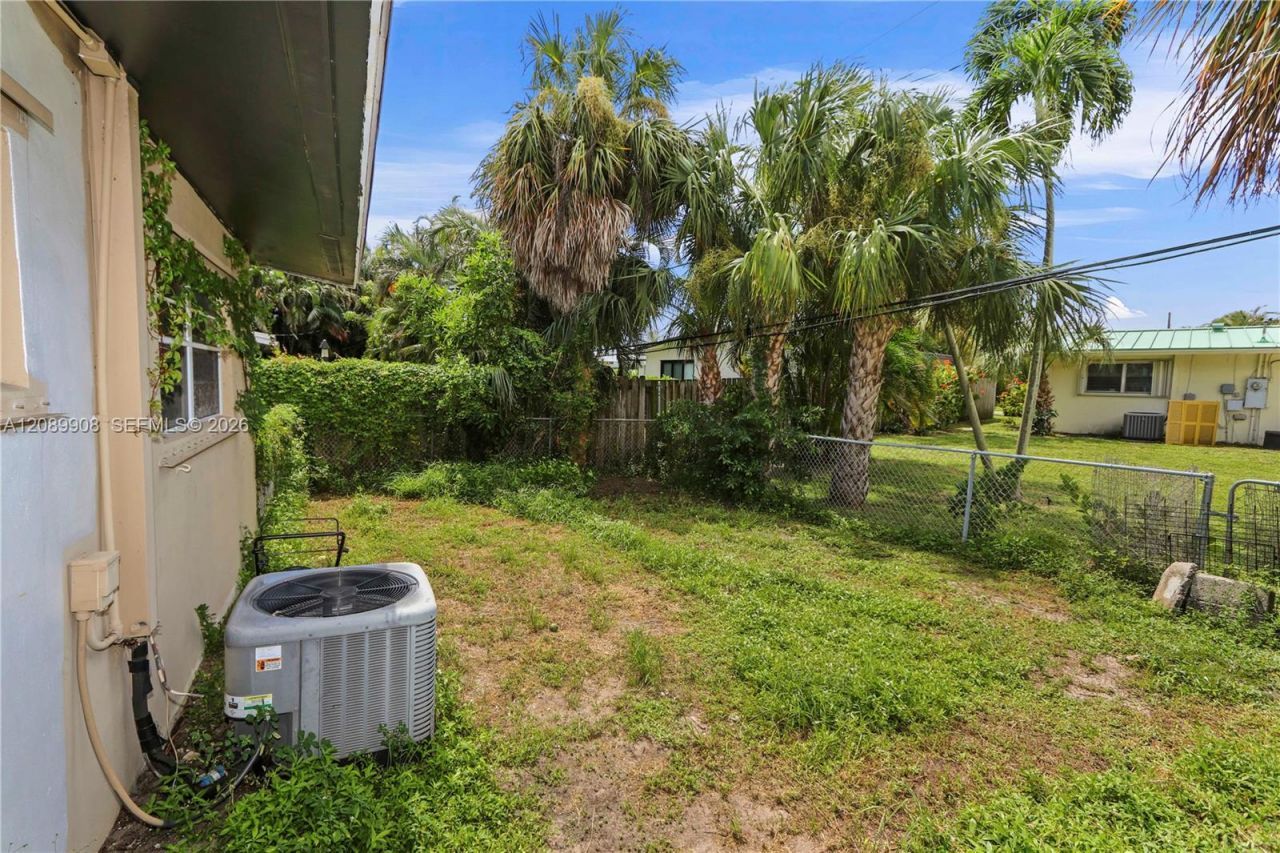 1221 NE 26th Ave , Pompano Beach, FL 33062 Photo