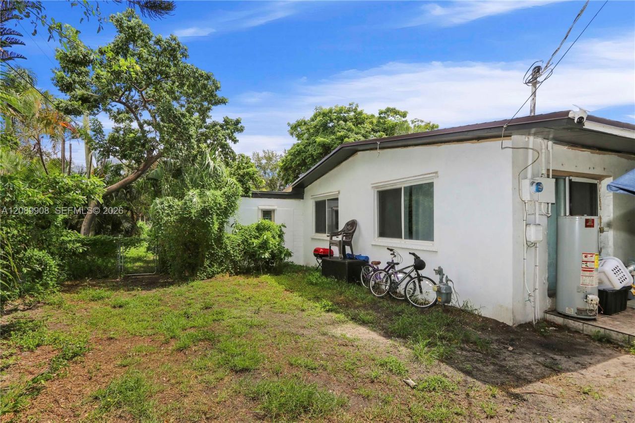 1221 NE 26th Ave , Pompano Beach, FL 33062 Photo