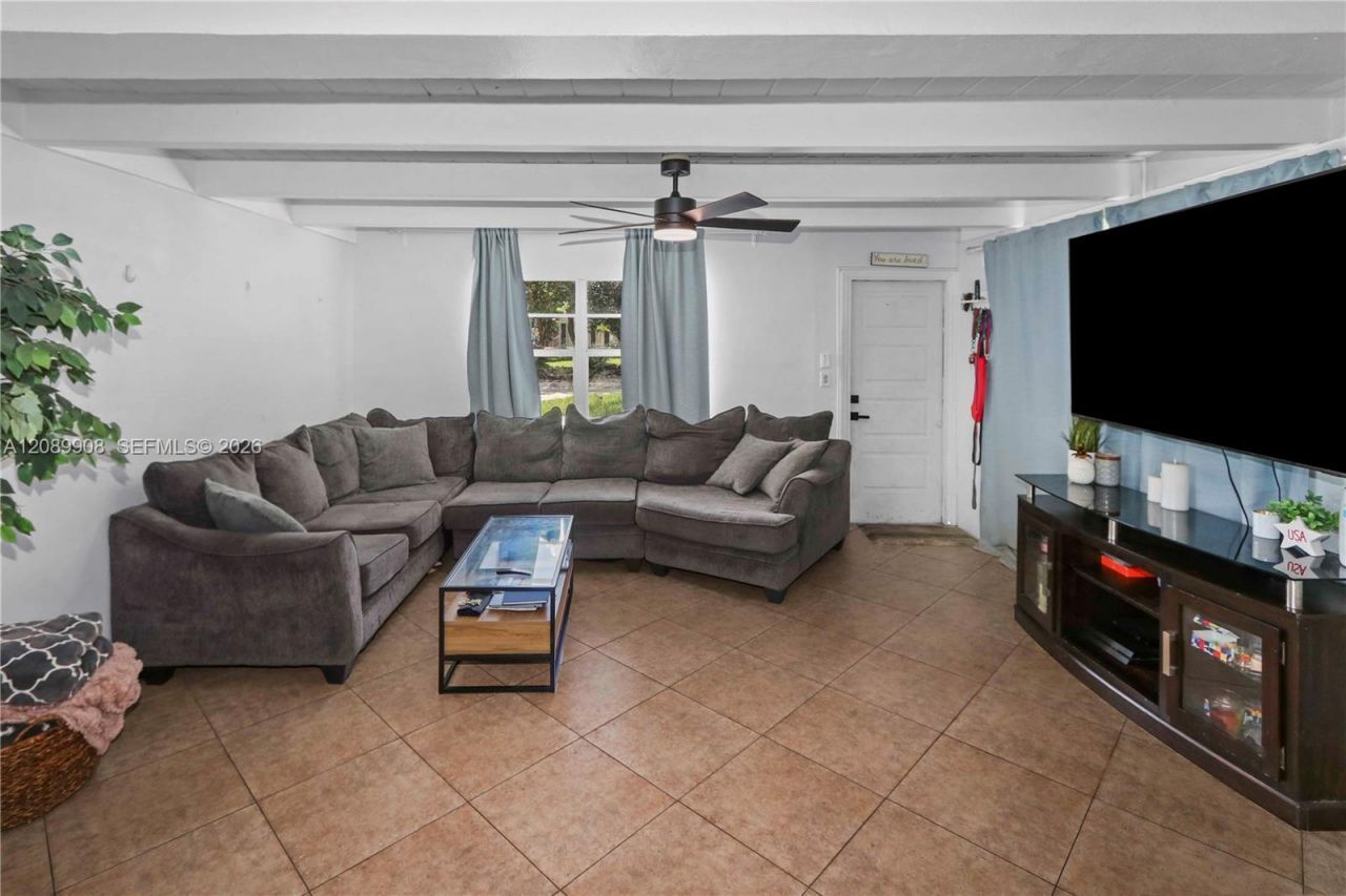 1221 NE 26th Ave , Pompano Beach, FL 33062 Photo