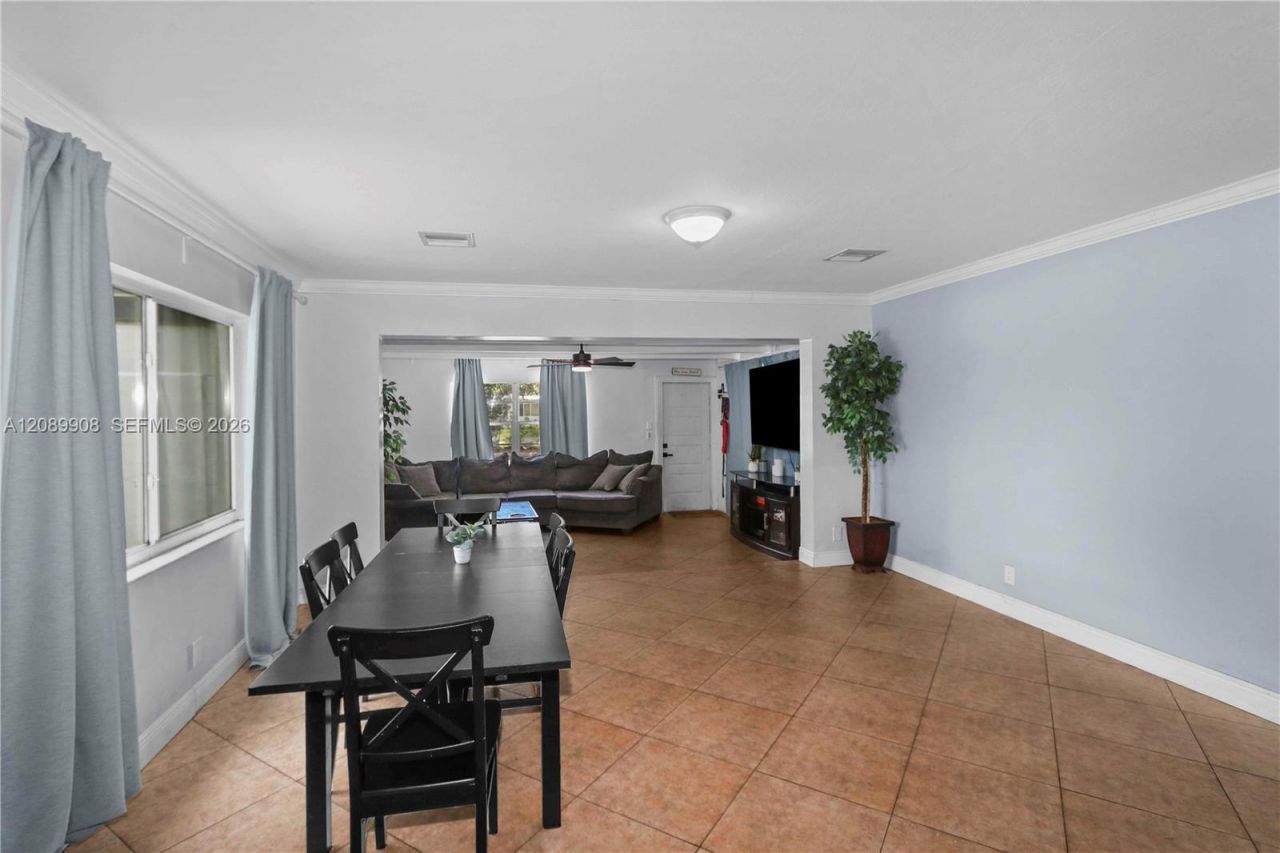 1221 NE 26th Ave , Pompano Beach, FL 33062 Photo