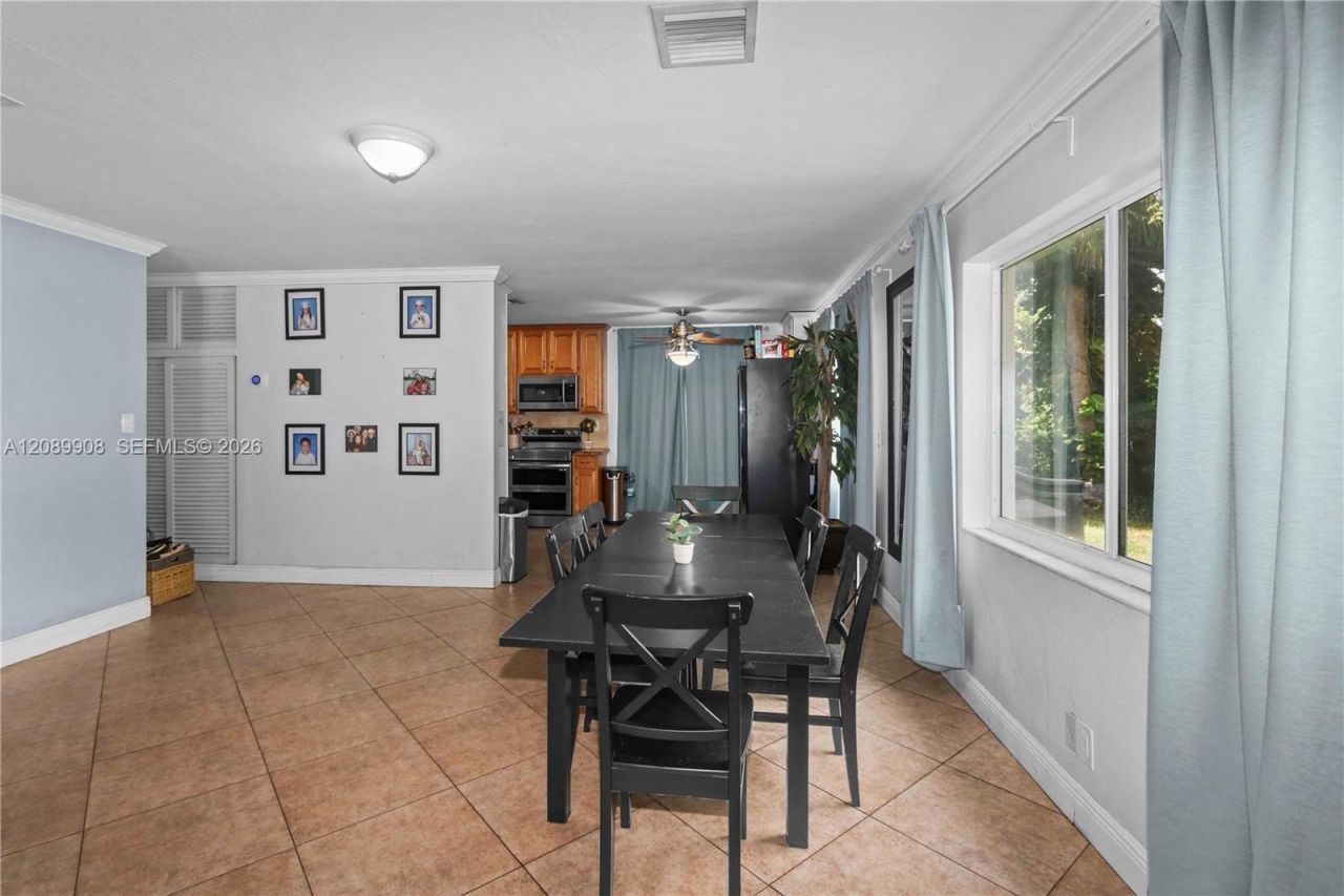 1221 NE 26th Ave , Pompano Beach, FL 33062 Photo