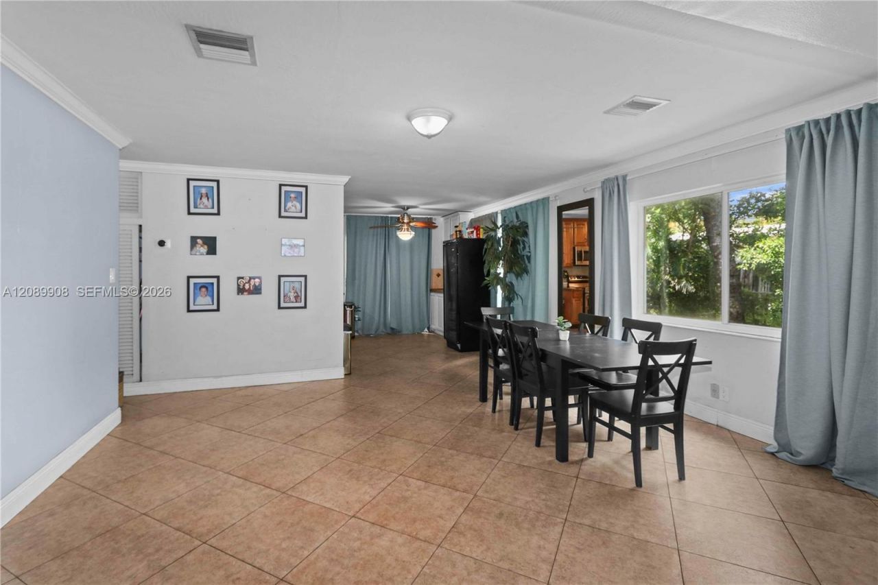 1221 NE 26th Ave , Pompano Beach, FL 33062 Photo