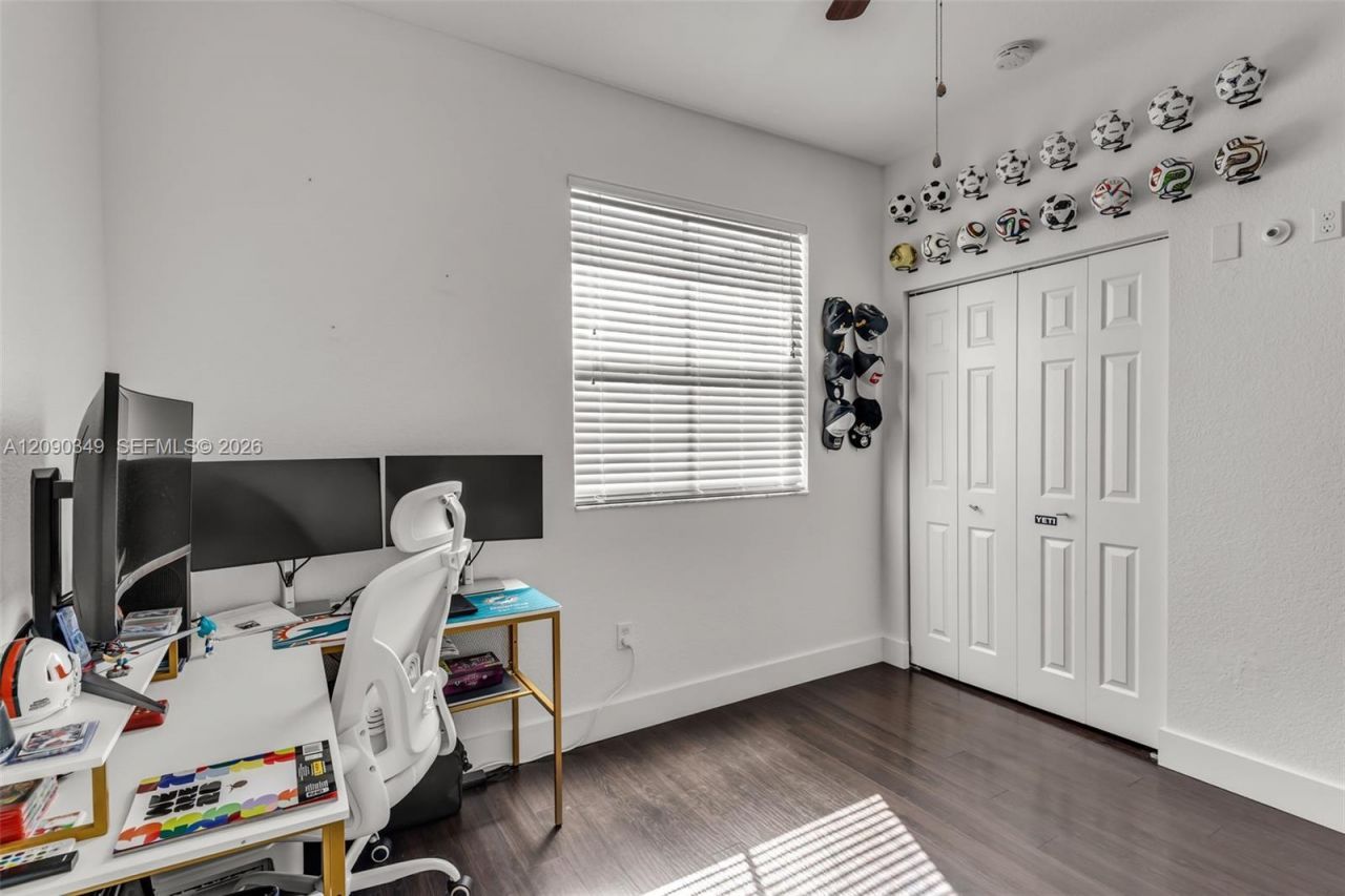 1002 NE 41st Pl , Homestead, FL 33033 Photo