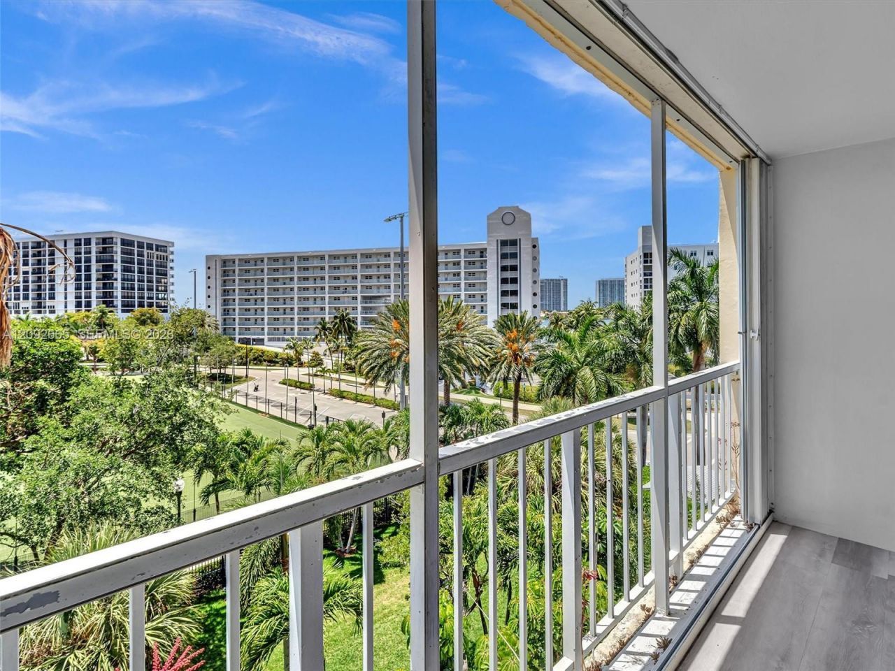 200 178th Dr, Unit 510, Sunny Isles Beach, FL 33160 Photo