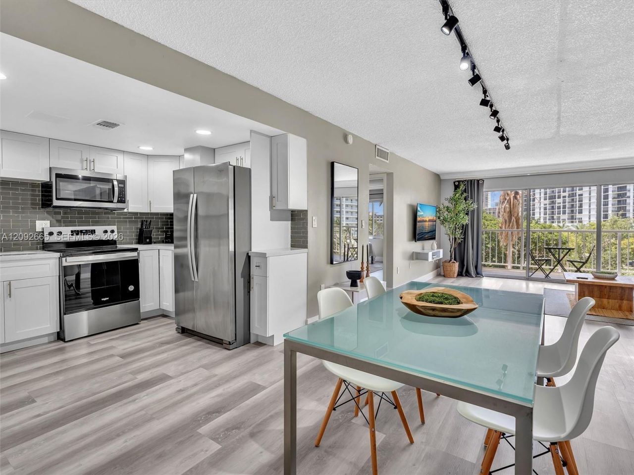 200 178th Dr, Unit 510, Sunny Isles Beach, FL 33160 Photo