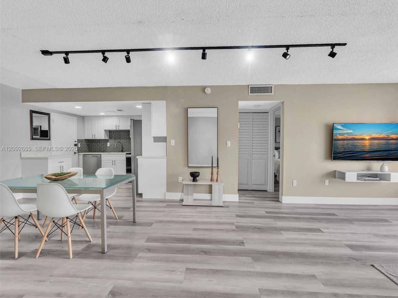 200 178th Dr, Unit 510, Sunny Isles Beach, FL 33160 Photo