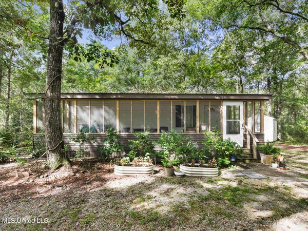 573 Pine Grove Road, Picayune, MS 39466