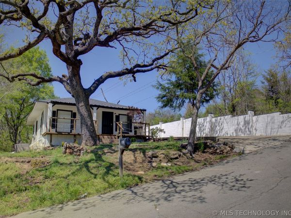 3604 S 28th West Avenue , Tulsa, OK 74107