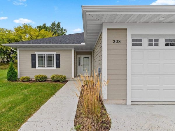 208 MALLARD WAY, Marinette, WI 54143