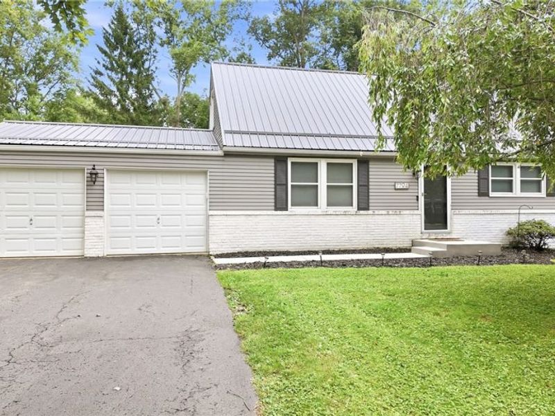 7794 Castle Rock, Warren, OH 44484 Photo 1