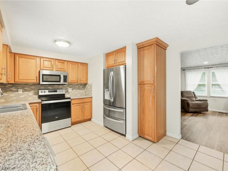 7794 Castle Rock, Warren, OH 44484 Photo 3