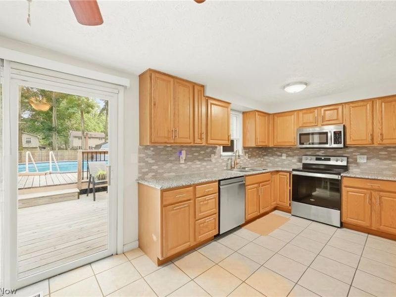 7794 Castle Rock, Warren, OH 44484 Photo 4
