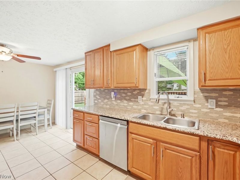 7794 Castle Rock, Warren, OH 44484 Photo 5