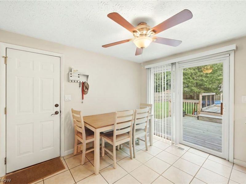 7794 Castle Rock, Warren, OH 44484 Photo 6