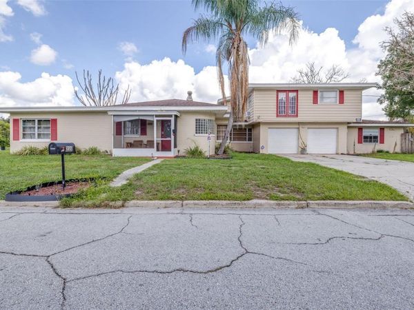 900 LAKE MARTHA DRIVE NE, WINTER HAVEN, FL 33881