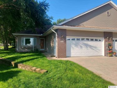 705 N White Feathers Court, Arlington, NE 68002