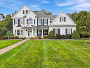 140 Norwood Lane, Orchard Park, NY 14127