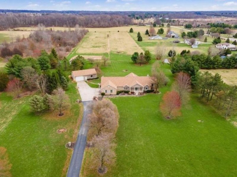 13570 Tollgate Road NW, Pickerington, OH 43147 Photo 2