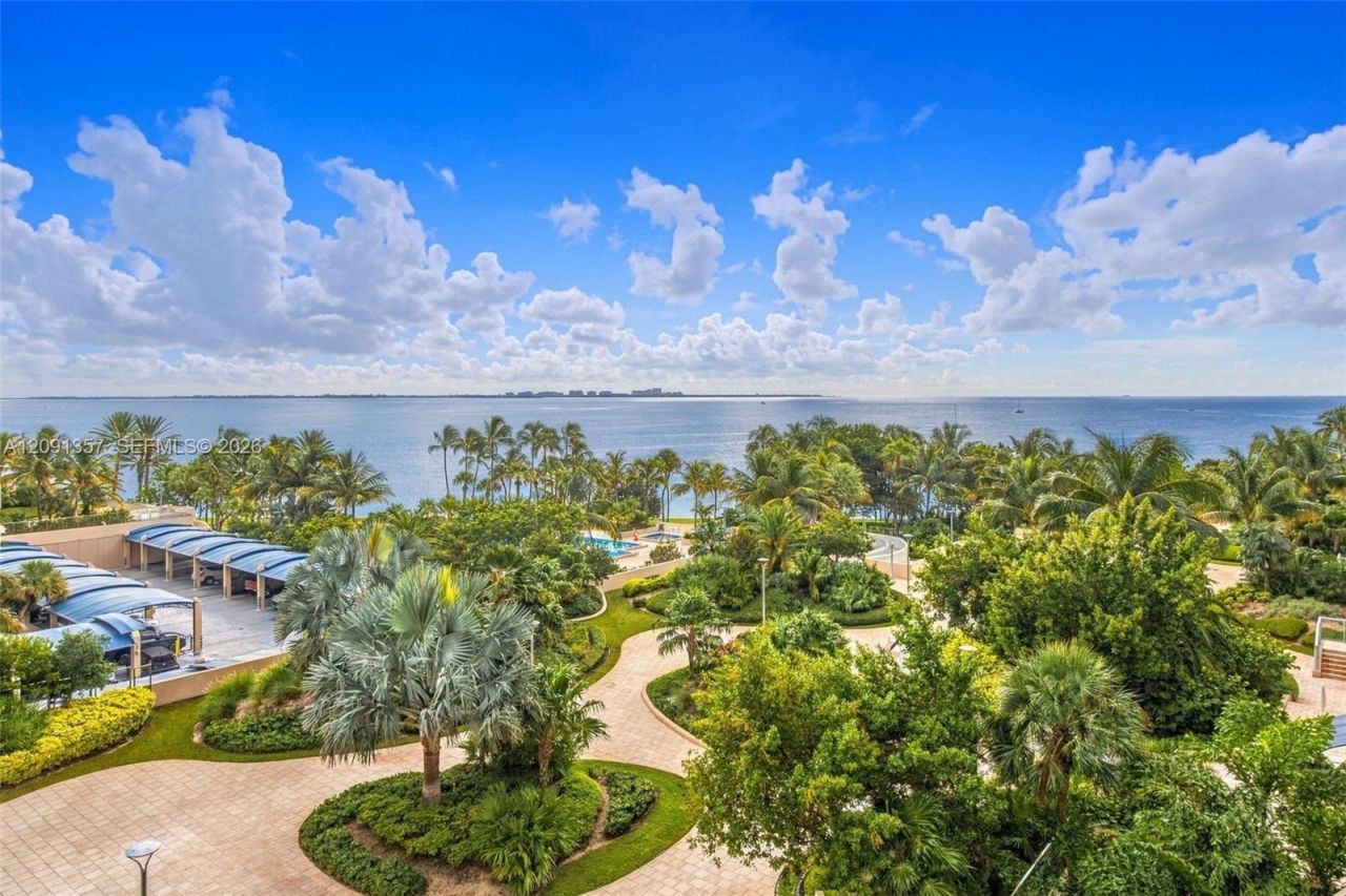 2 Grove Isle Dr , Unit B609, Miami, FL 33133 Photo