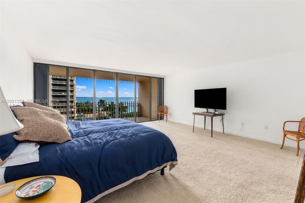 2 Grove Isle Dr , Unit B609, Miami, FL 33133 Photo