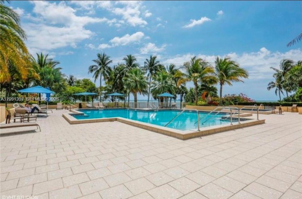 2 Grove Isle Dr , Unit B609, Miami, FL 33133 Photo
