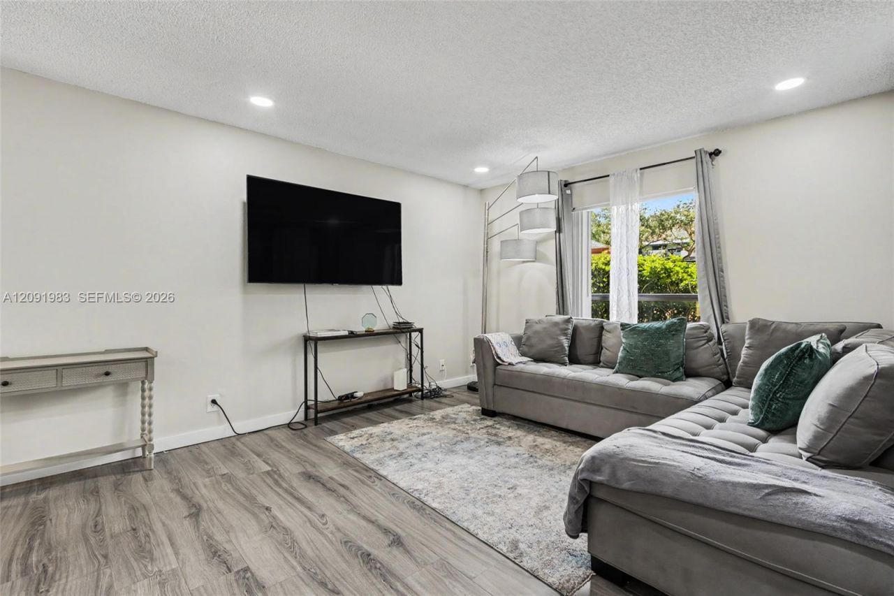 4161 S Carambola Cir S , Unit 2158, Coconut Creek, FL 33066 Photo