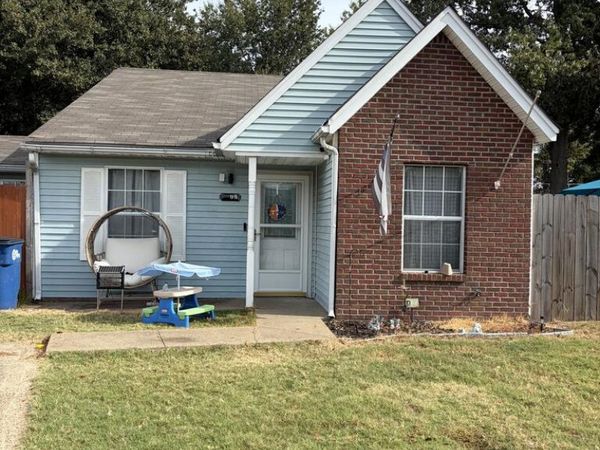 2205 Oak Creek Road, West Memphis, AR 72301