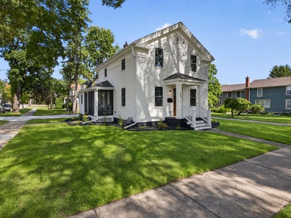 303 E Middle Street, Chelsea, MI 48118