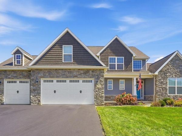 24950 Saddle Horn Drive, Perrysburg, OH 43551