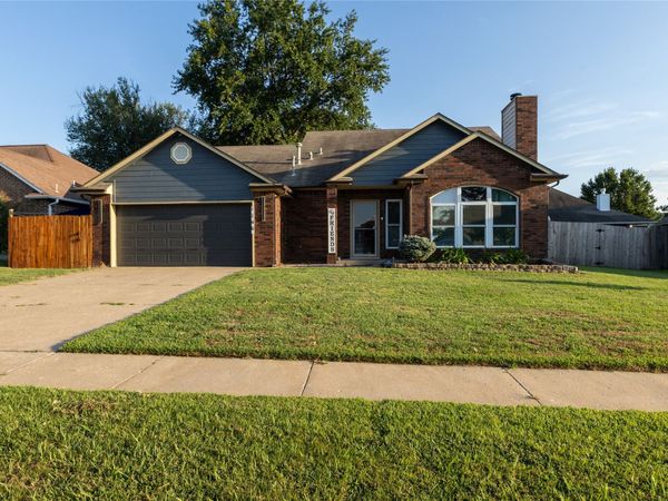1146 E 137th Street E, Glenpool, OK 74033