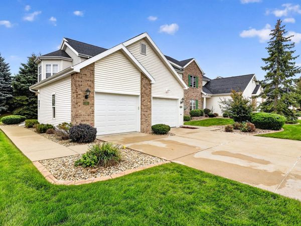 748 Dunn Avenue, Oregon, WI 53575