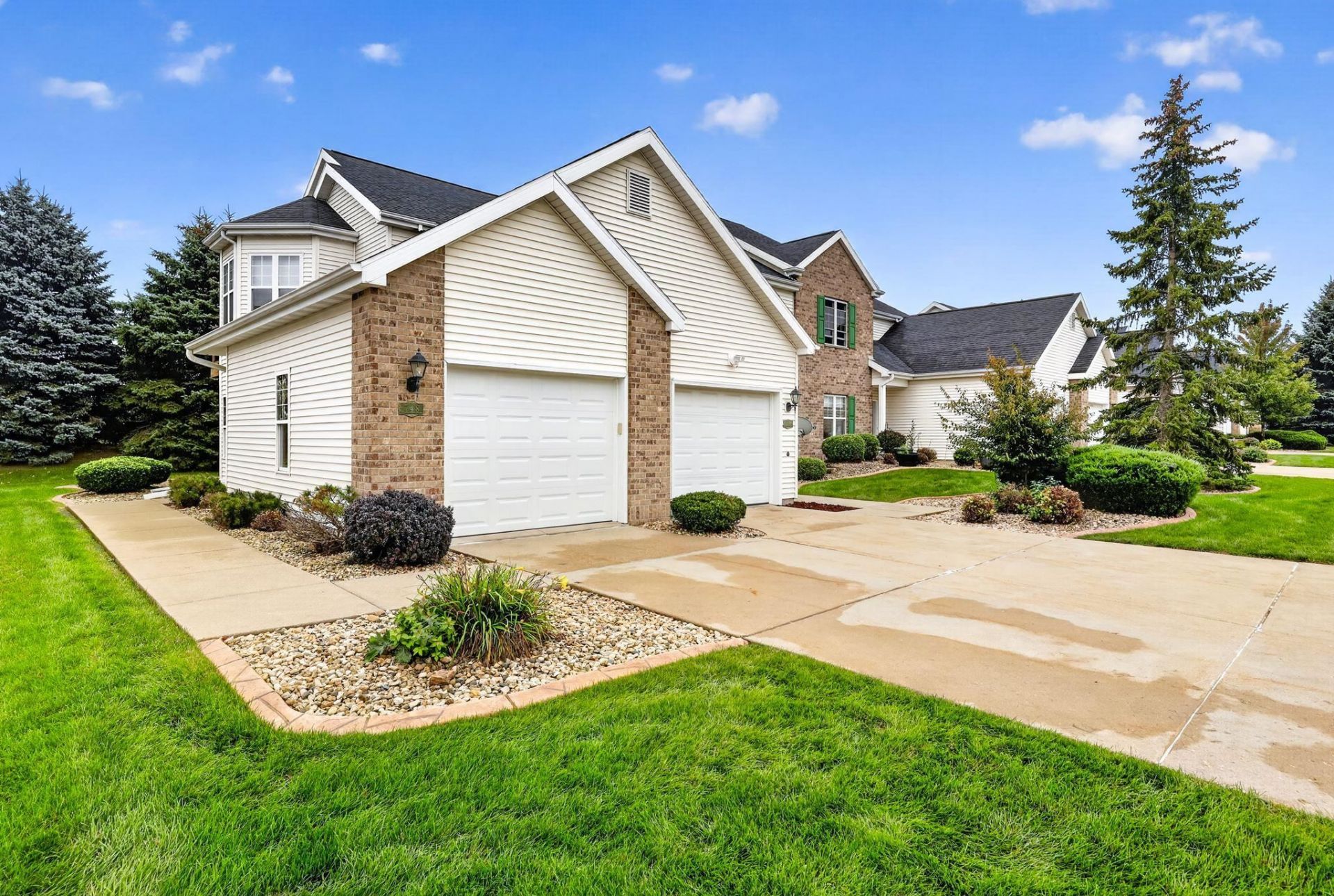748 Dunn Avenue Oregon, WI 53575