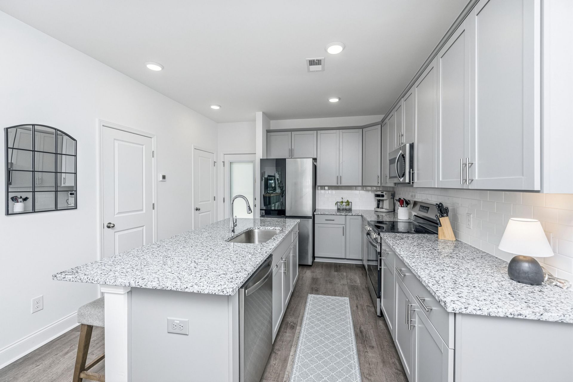 1201 Twin Rivers Drive Photo 6