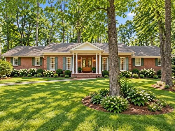 2373 Oxbow Circle , Stone Mountain, GA 30087