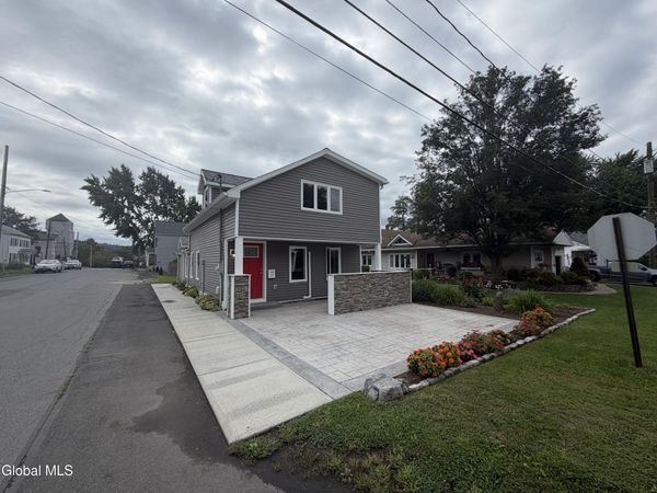 27 7th Street Street, Waterford, NY 12188